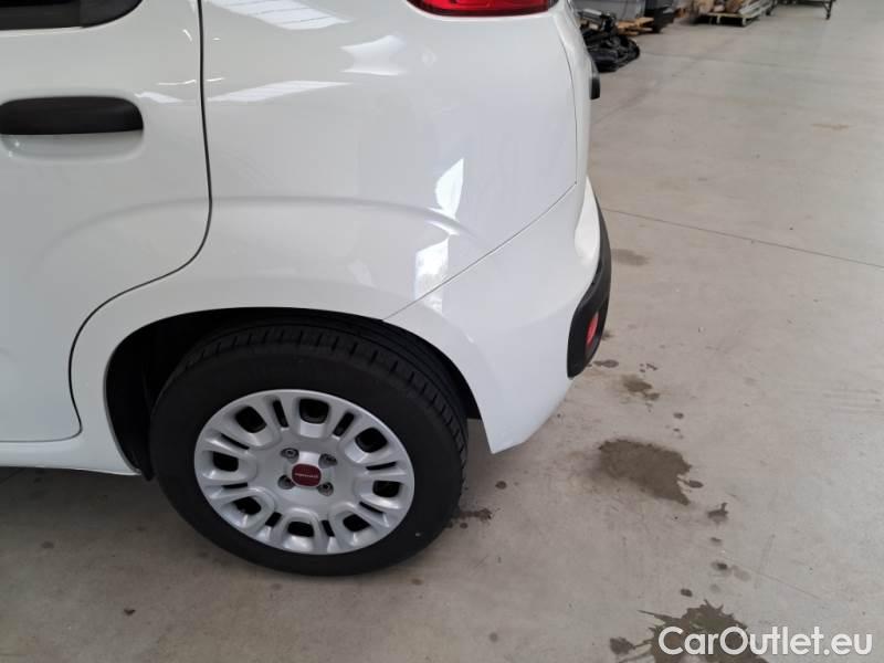 Fiat  Panda FIAT  / 2011 / 5P / BERLINA 1.2 69CV E6 EASY #24
