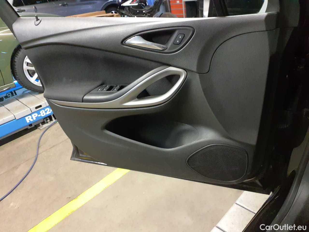 Opel  Astra 1.5 D Start/Stop Edition Manual Diesel  14 #19