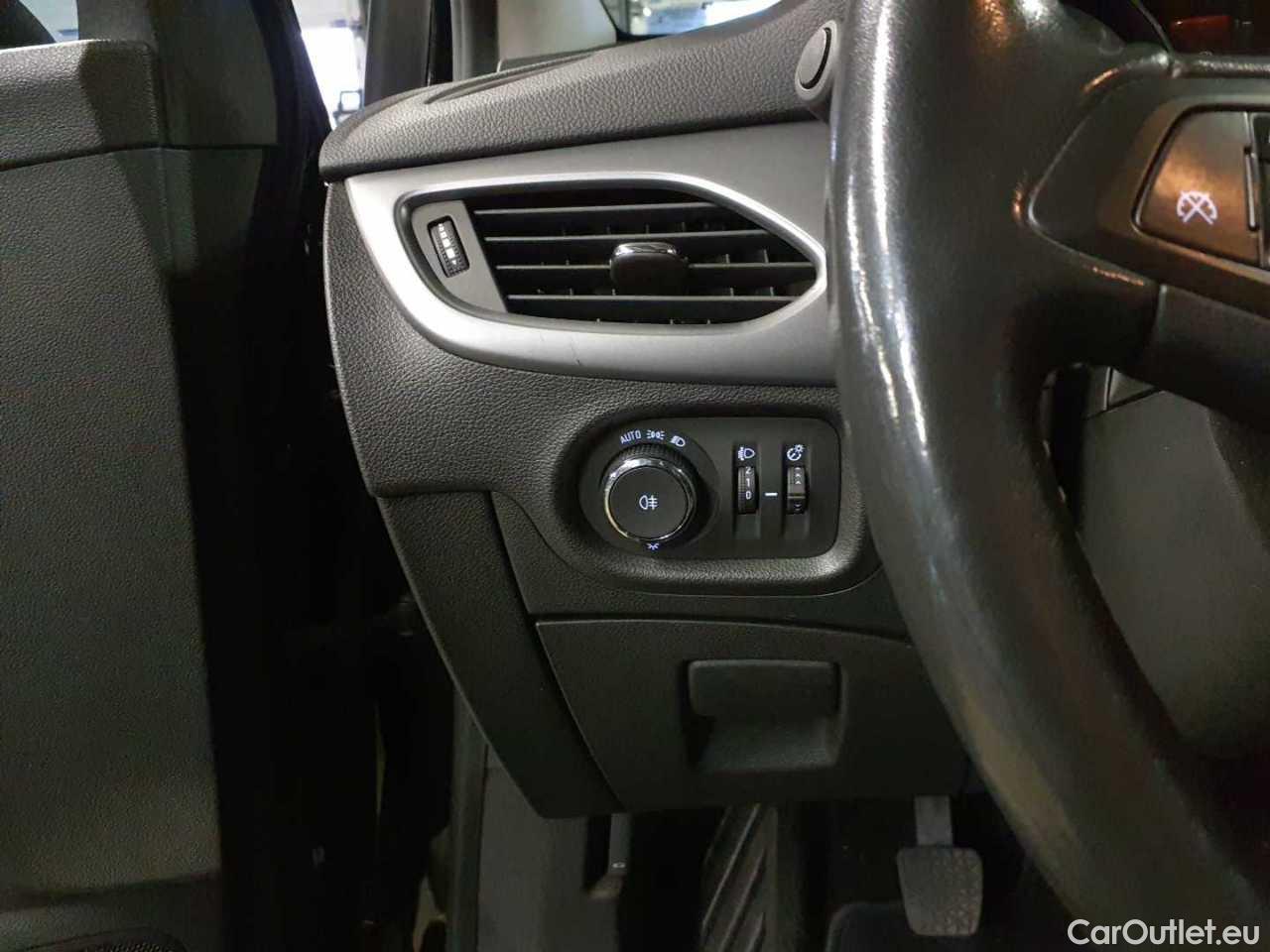 Opel  Astra 1.5 D Start/Stop Edition Manual Diesel  8 #19