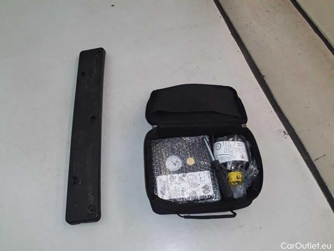 Hyundai  NEXO - Direct Drive Petrol/Hydrogen  13 #15