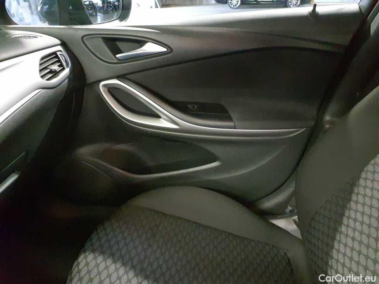 Opel  Astra 1.5 D Start/Stop Edition Manual Diesel  3 #20
