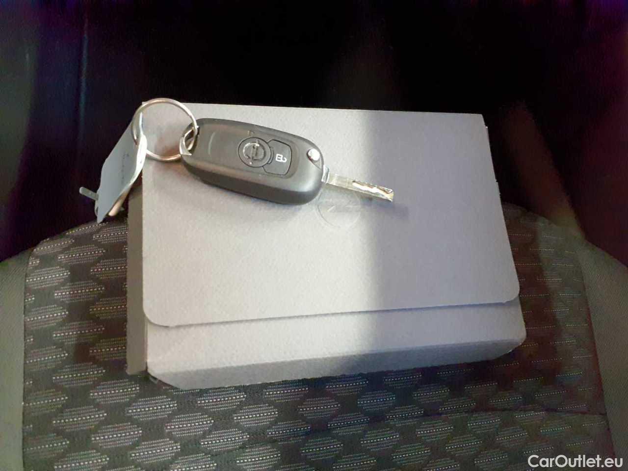 Opel  Astra 1.5 D Start/Stop Edition Manual Diesel  4 #29