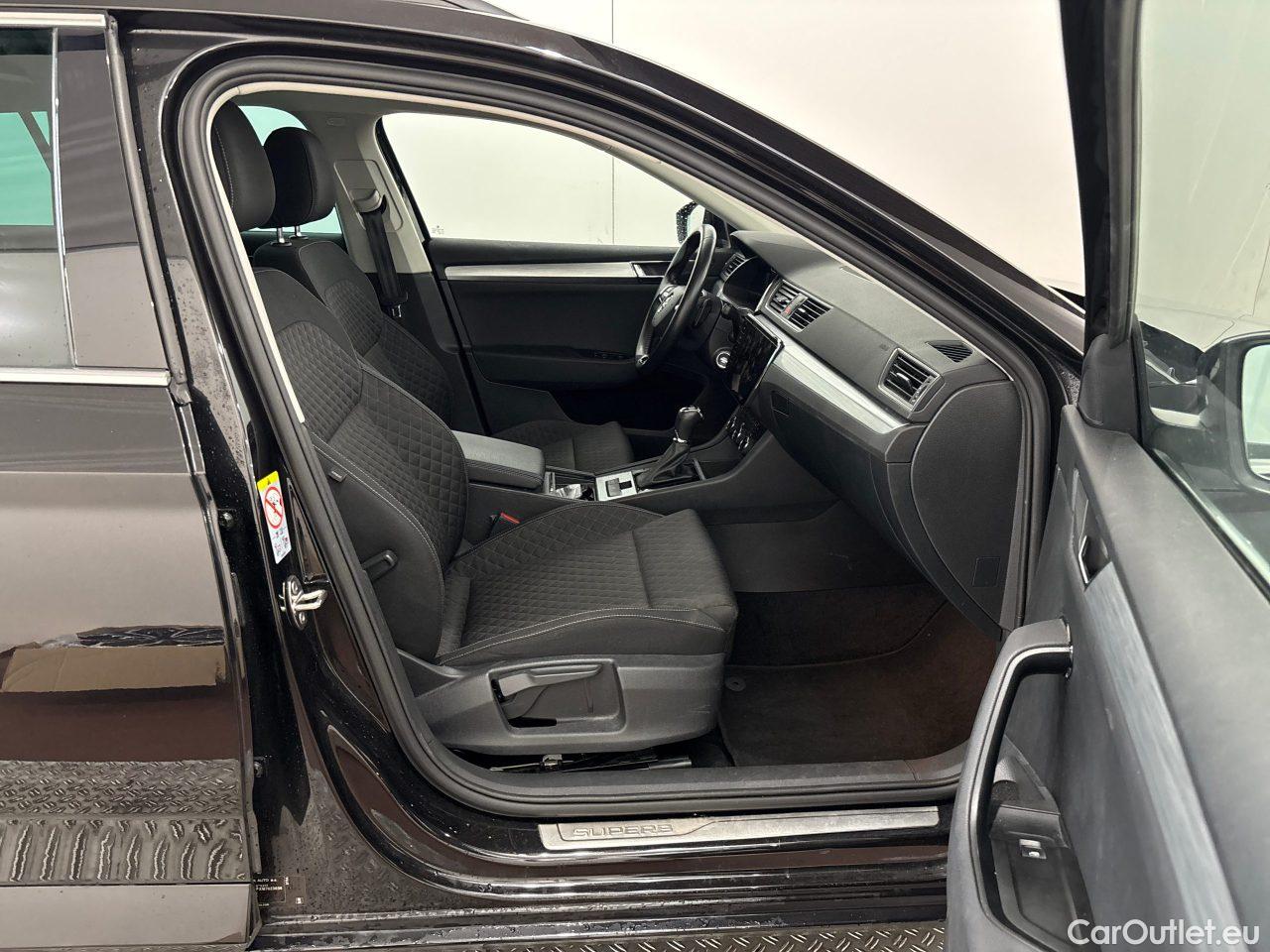 Skoda  Superb Combi 2.0 TDI DSG Ambition Automatic Diesel  18 #6