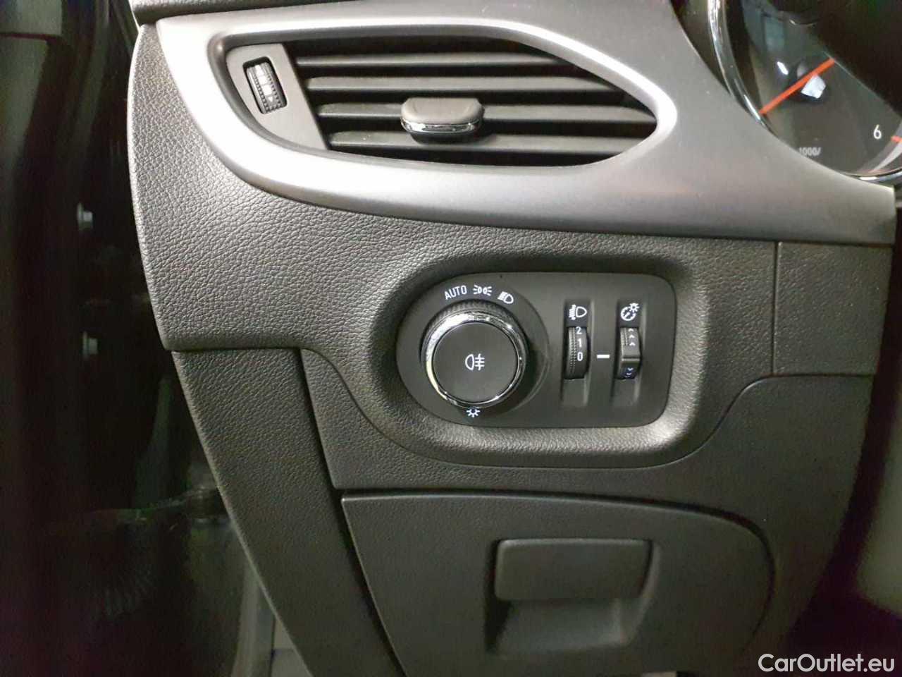 Opel  Astra 1.5 D Start/Stop Edition Manual Diesel  7 #17