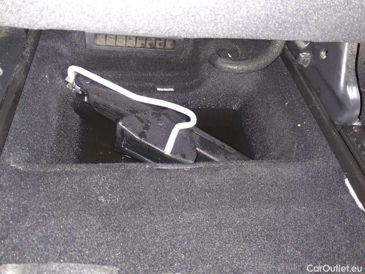 Opel  Combo Life 1.5 D Start/Stop Edition Manual Diesel  16 #36