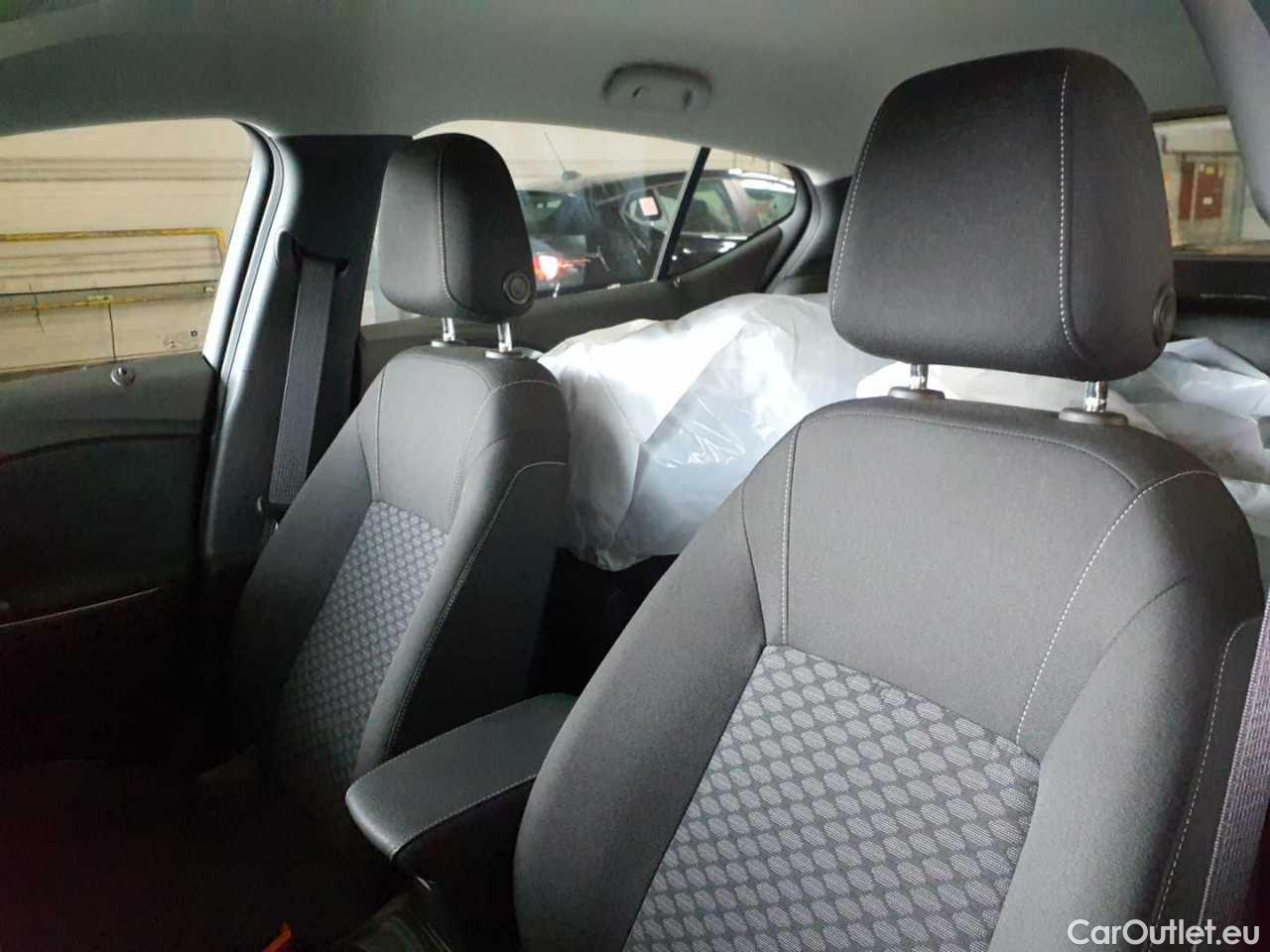 Opel  Astra 1.5 D Start/Stop Edition Manual Diesel  2 #26