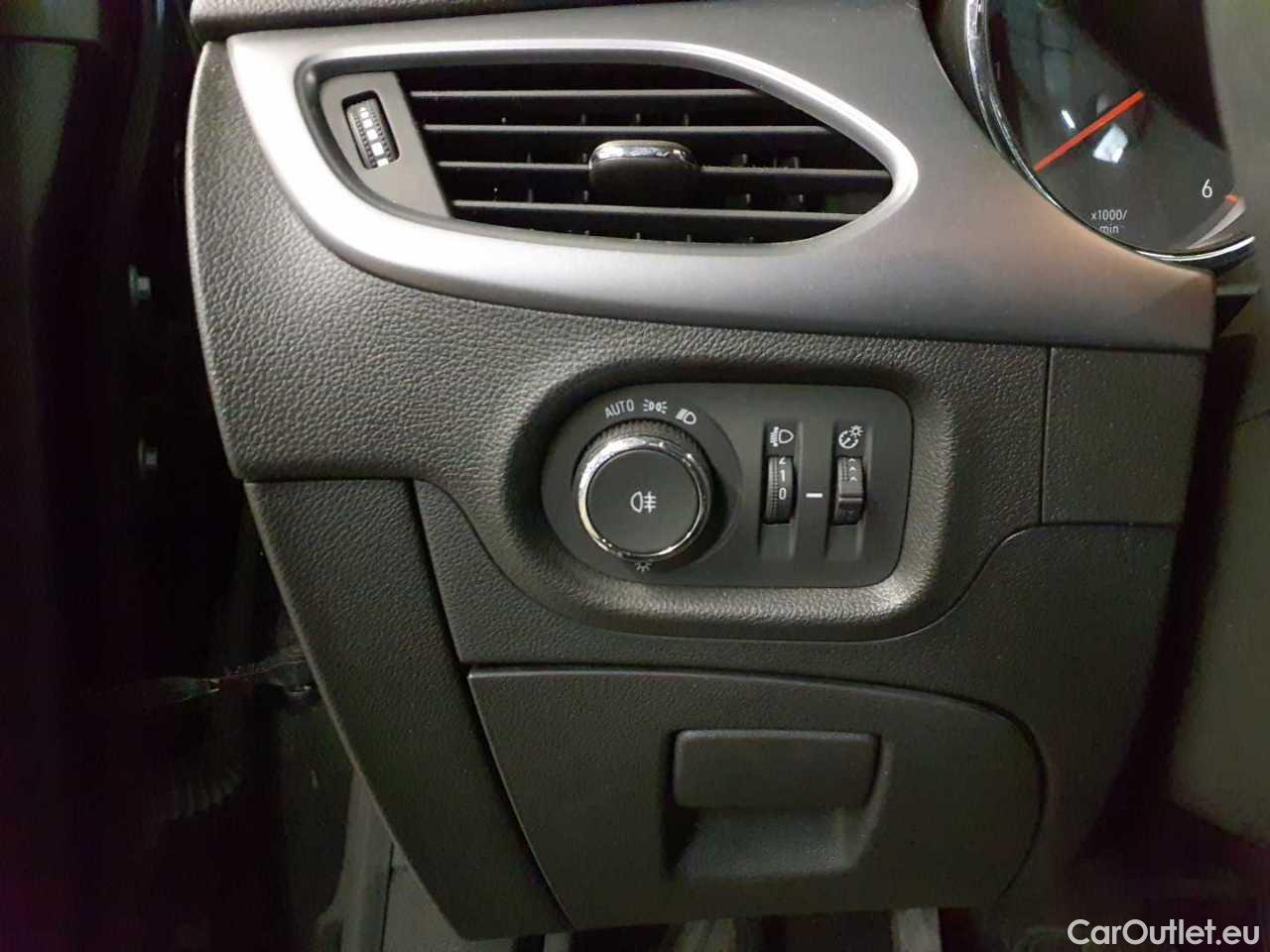 Opel  Astra 1.5 D Start/Stop Edition Manual Diesel  3 #18