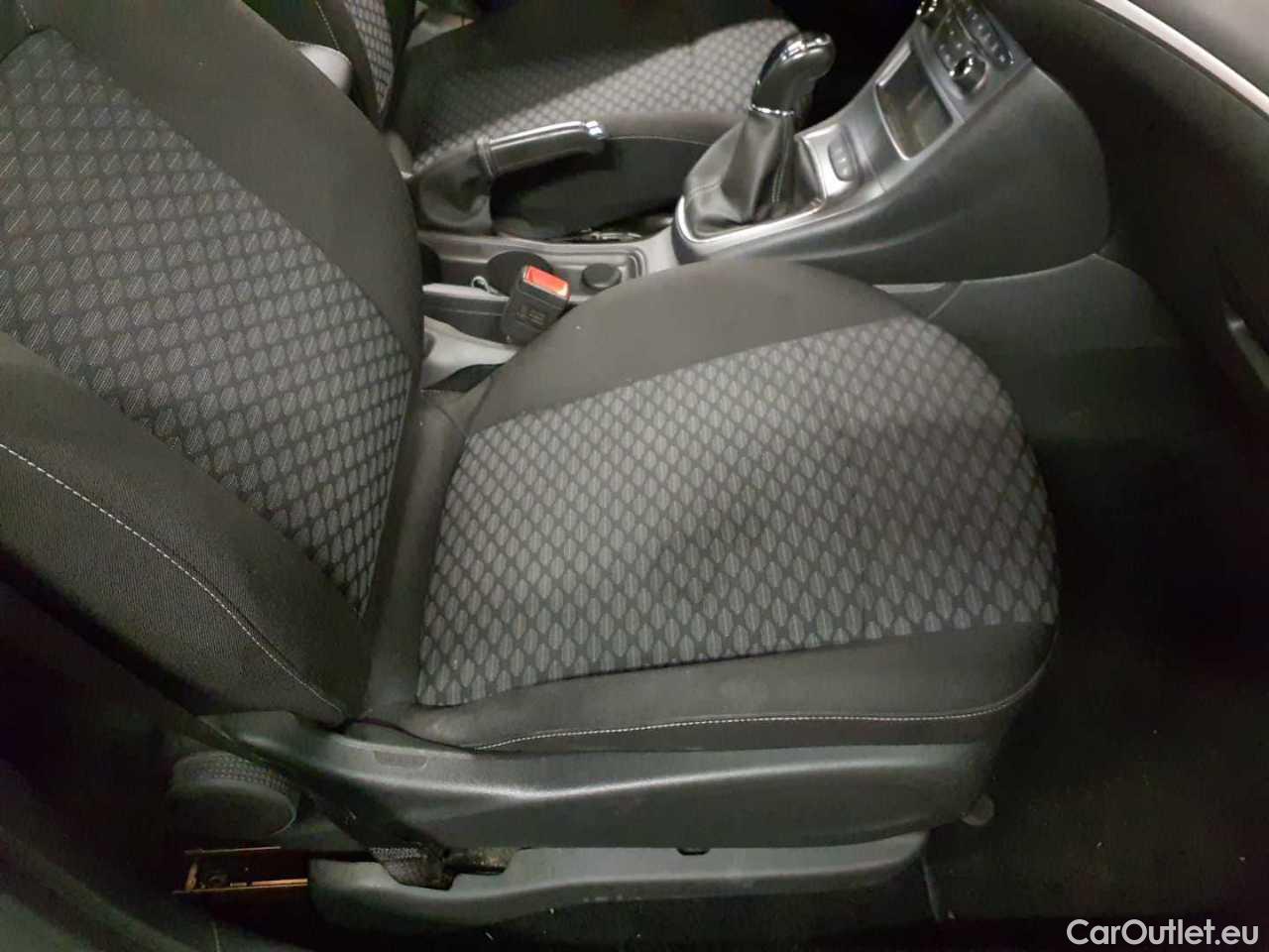 Opel  Astra 1.5 D Start/Stop Edition Manual Diesel  6 #24