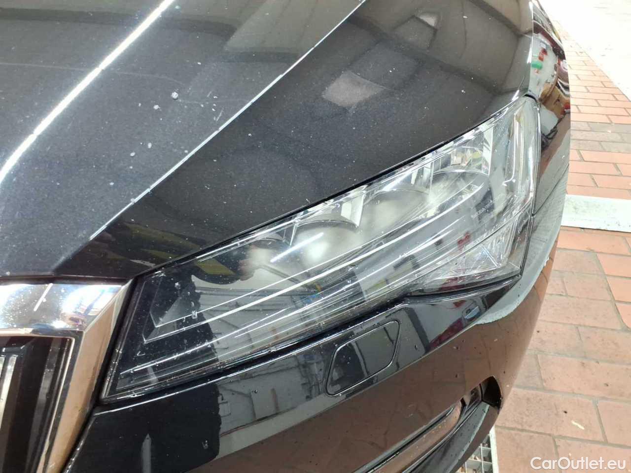 Skoda  Superb Combi 2.0 TDI DSG Ambition Automatic Diesel  18 #21