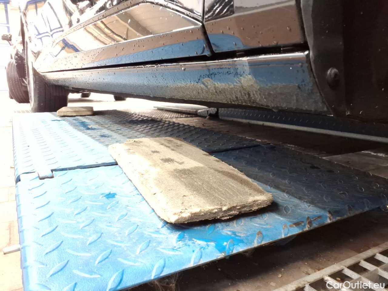 Skoda  Superb Combi 2.0 TDI DSG Ambition Automatic Diesel  18 #19