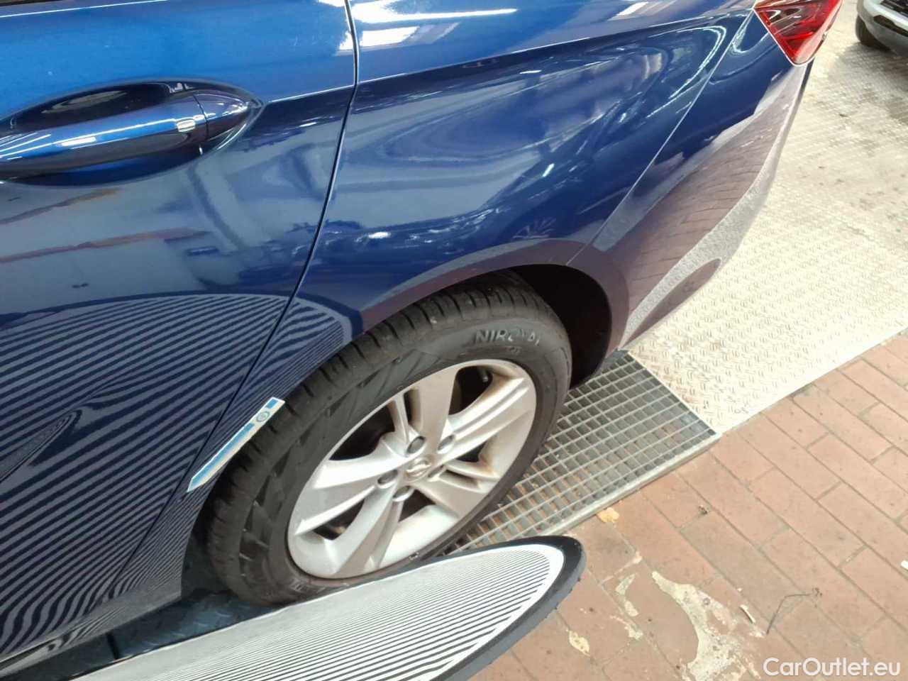 Opel  Insignia SPORTS Tourer 2.0 Diesel Business Manual Diesel  23 #52