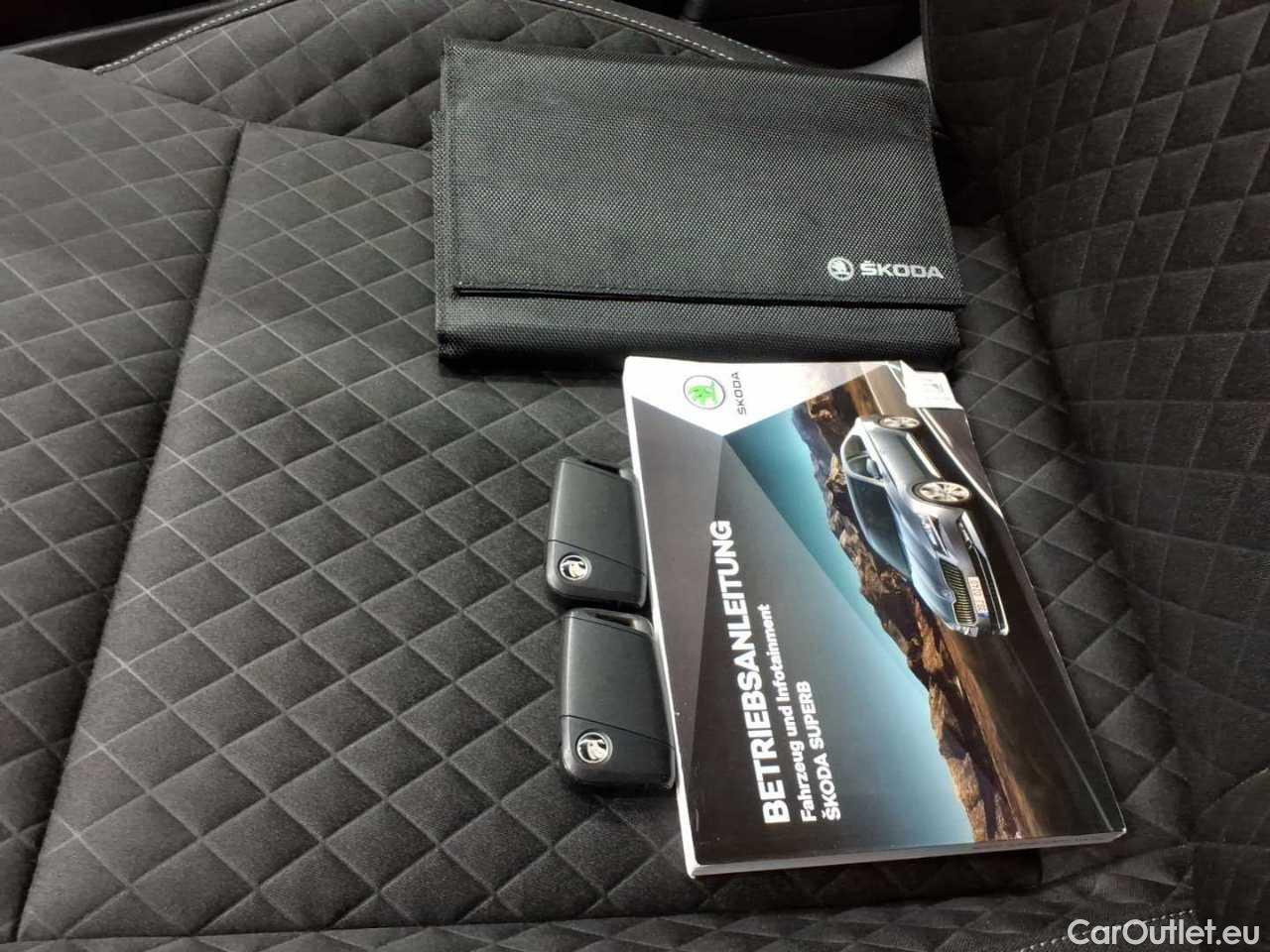 Skoda  Superb Combi 2.0 TDI DSG Ambition Automatic Diesel  18 #28