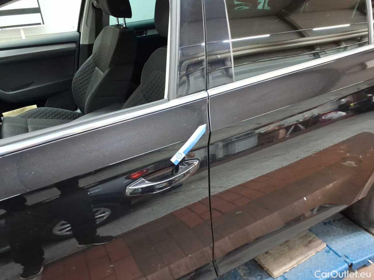 Skoda  Superb Combi 2.0 TDI DSG Ambition Automatic Diesel  18 #36