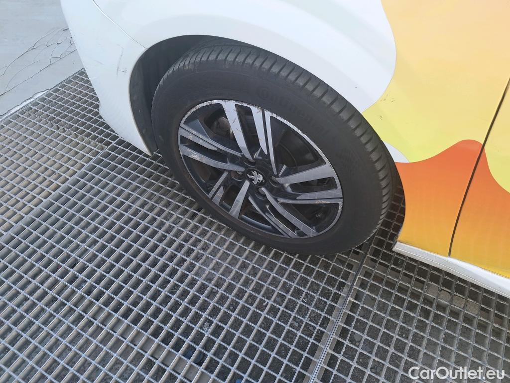  Peugeot  208 PEUGEOT  / 2019 / 5P / berlina con portón PureTech 73kW (100CV) Allure #5