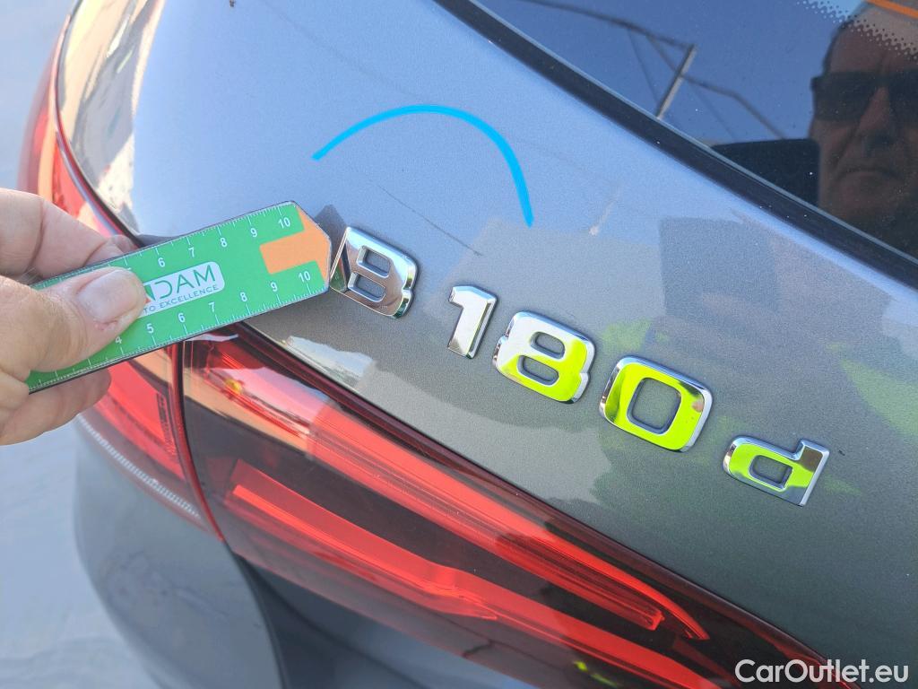 Mercedes  B-Klasse MERCEDES-BENZ Clase B / 2019 / 5P / monovolumen compacto B 180 d #39