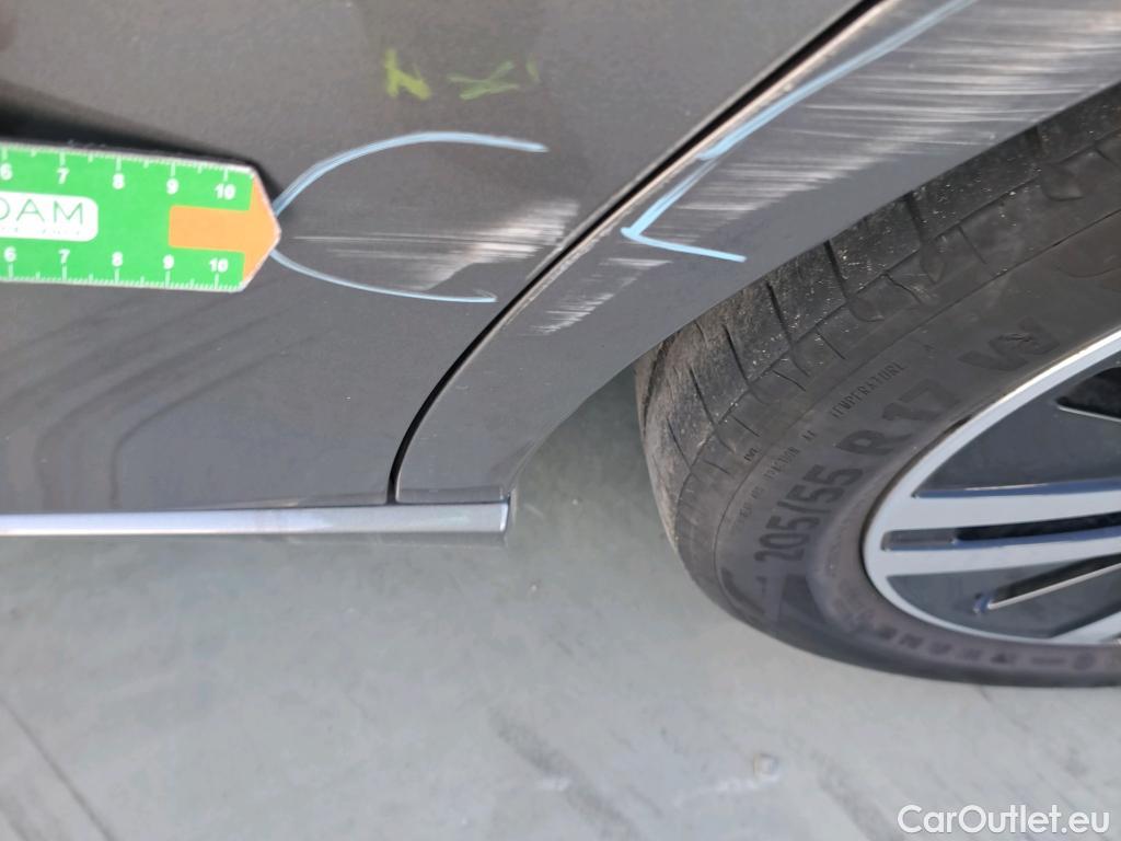 Mercedes  B-Klasse MERCEDES-BENZ Clase B / 2019 / 5P / monovolumen compacto B 180 d #24