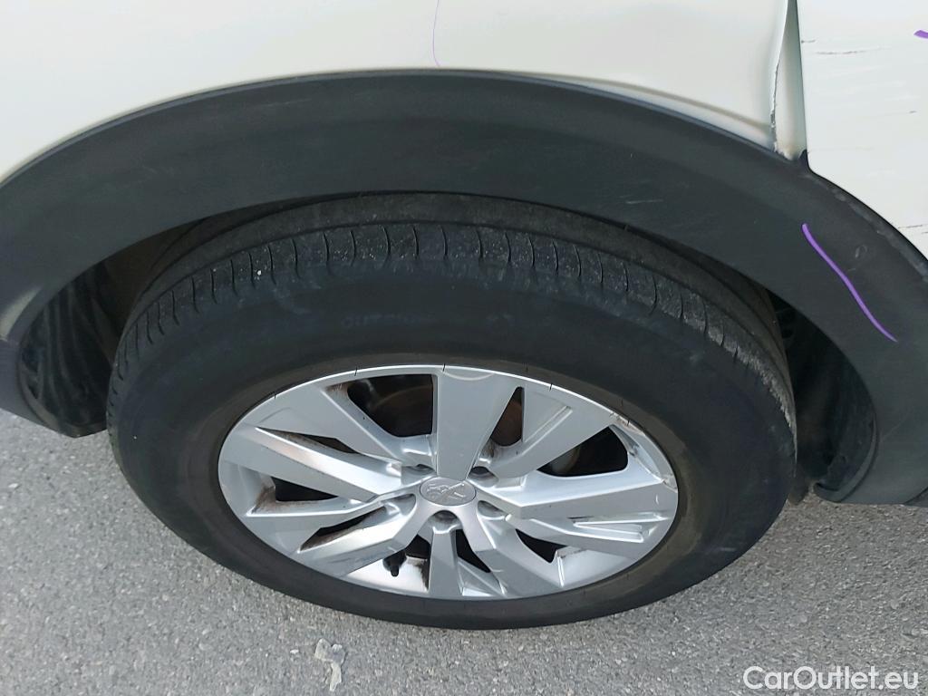  Peugeot  3008 PEUGEOT  / 2020 / 5P / todoterreno 1.5 BlueHDi 96kW (130CV) S&S Active Pack (AC4) #26