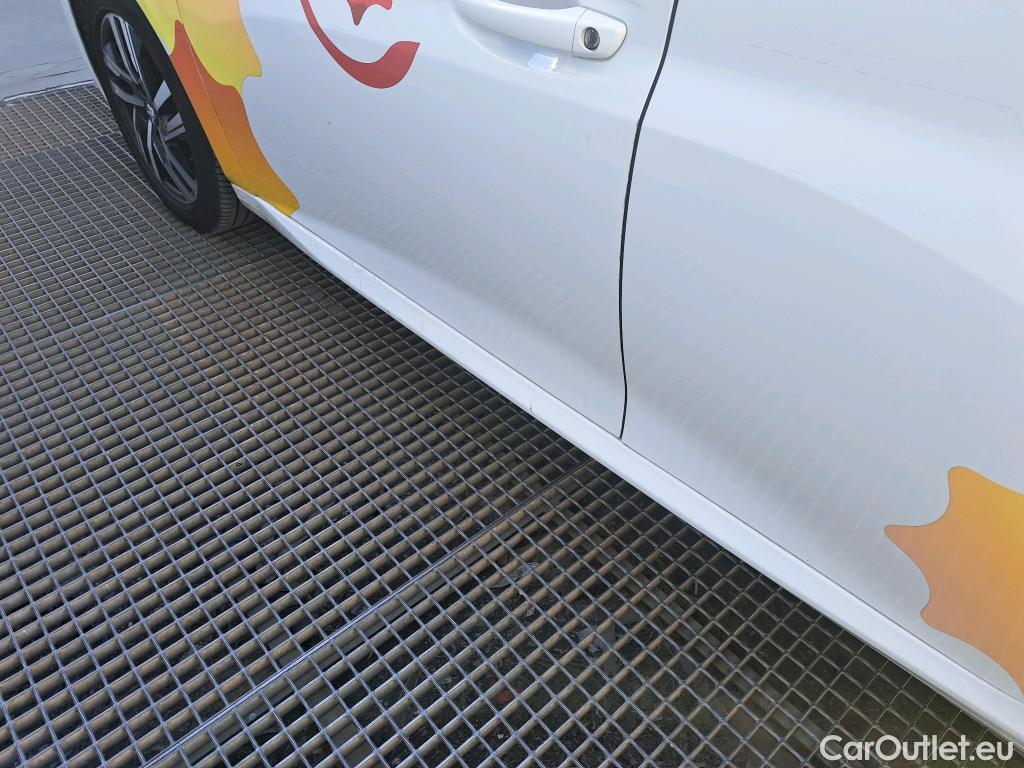  Peugeot  208 PEUGEOT  / 2019 / 5P / berlina con portón PureTech 73kW (100CV) Allure #45