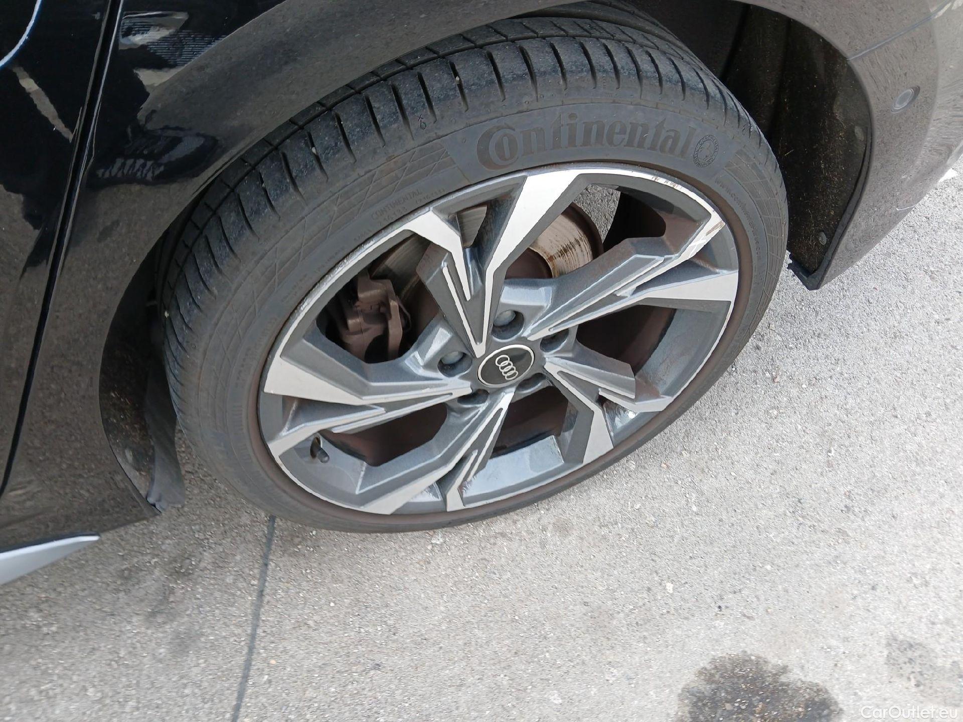 Audi  A3 AUDI  / 2020 / 5P / berlina con portón Sportback S line 40 TFSI e 150kW S tron #17