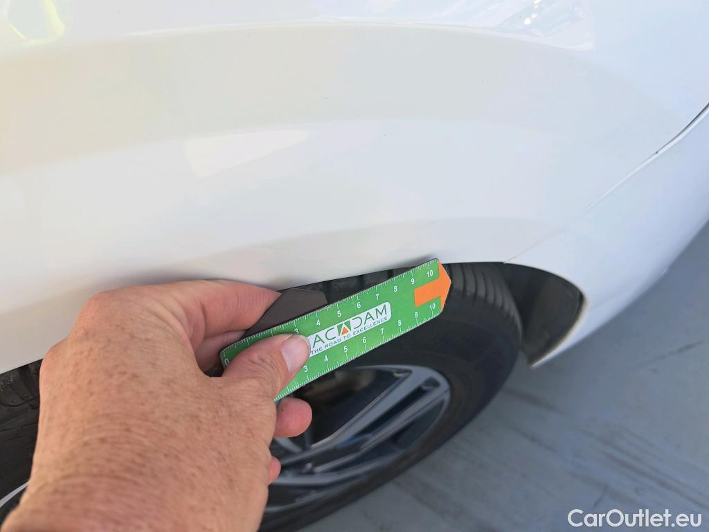  Peugeot  208 PEUGEOT  / 2019 / 5P / berlina con portón PureTech 73kW (100CV) Allure #31