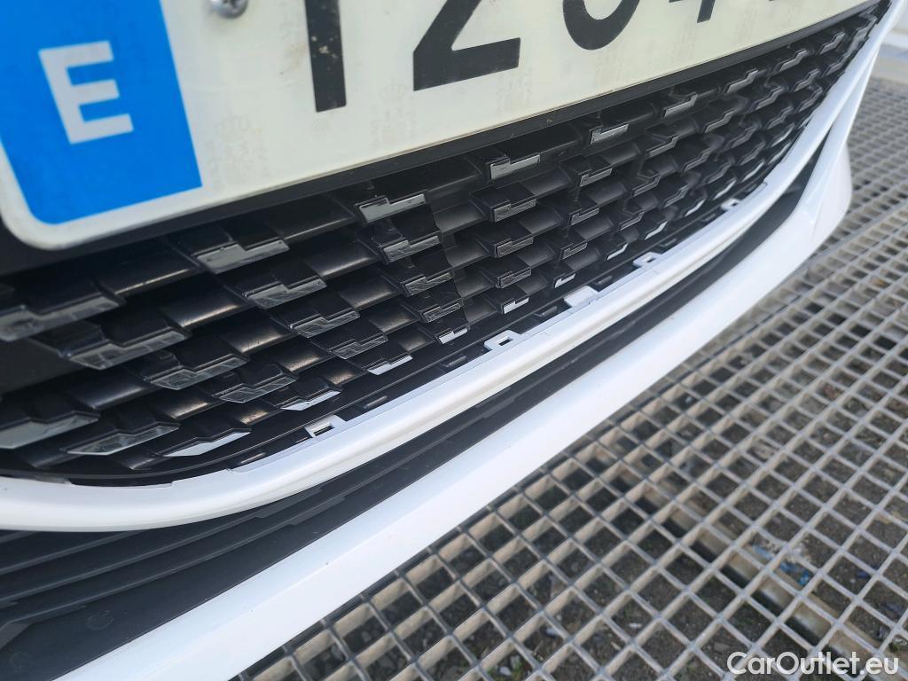  Peugeot  208 PEUGEOT  / 2019 / 5P / berlina con portón PureTech 73kW (100CV) Allure #50