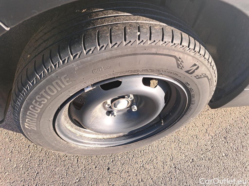  Citroen  C3 CITROEN  / 2020 / 5P / berlina con portón PureTech 60KW (83CV) Live Pack #18