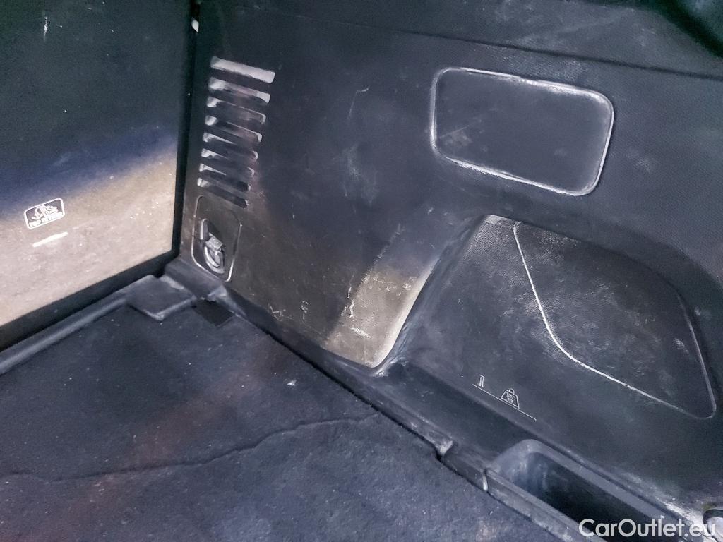  Peugeot  3008 PEUGEOT  / 2020 / 5P / todoterreno 1.5 BlueHDi 96kW (130CV) S&S Active Pack (AC4) #32