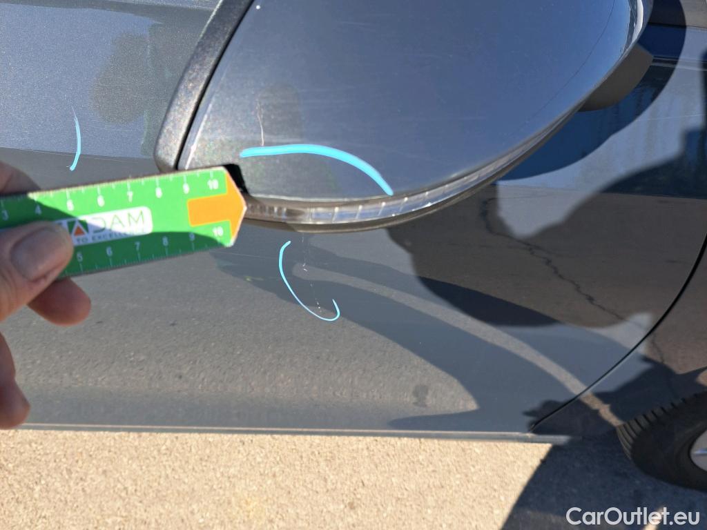 Volkswagen  Golf  VIII Lim. Life 2.0 TDI 115CV MT6 E6dT #44