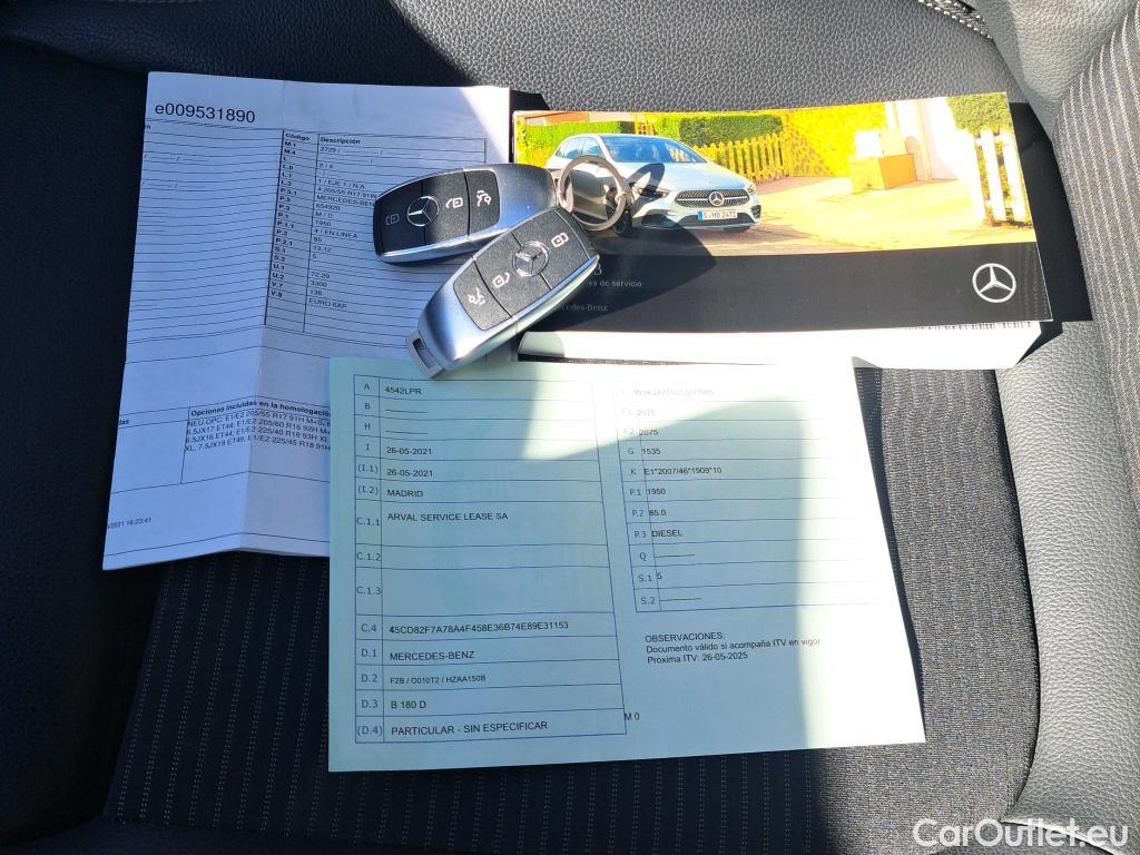Mercedes  B-Klasse MERCEDES-BENZ Clase B / 2019 / 5P / monovolumen compacto B 180 d #9