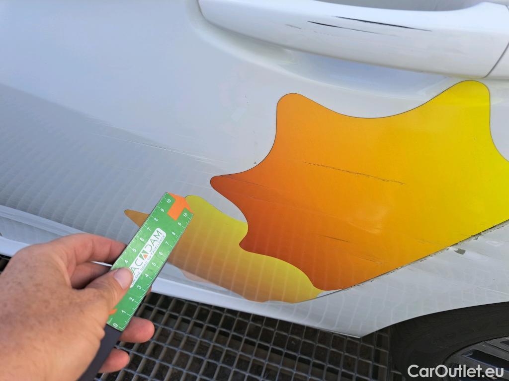  Peugeot  208 PEUGEOT  / 2019 / 5P / berlina con portón PureTech 73kW (100CV) Allure #18