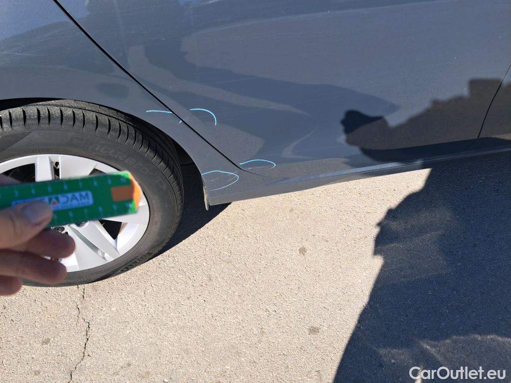 Volkswagen  Golf  VIII Lim. Life 2.0 TDI 115CV MT6 E6dT #22