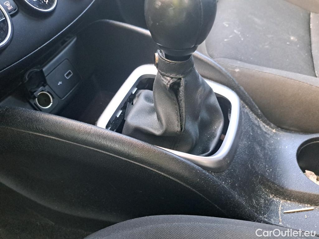  Fiat  Tipo FIAT  / 2015 / 5P / familiar 1.6 Pop Business 88kW diesel Multijet SW #33