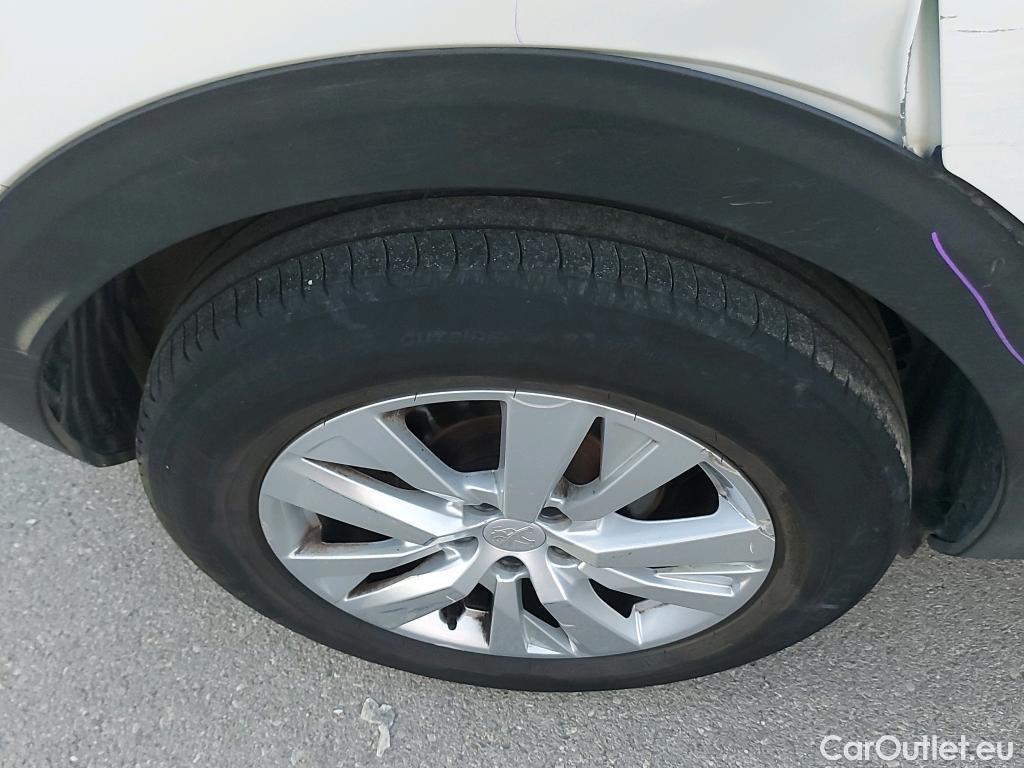  Peugeot  3008 PEUGEOT  / 2020 / 5P / todoterreno 1.5 BlueHDi 96kW (130CV) S&S Active Pack (AC4) #9