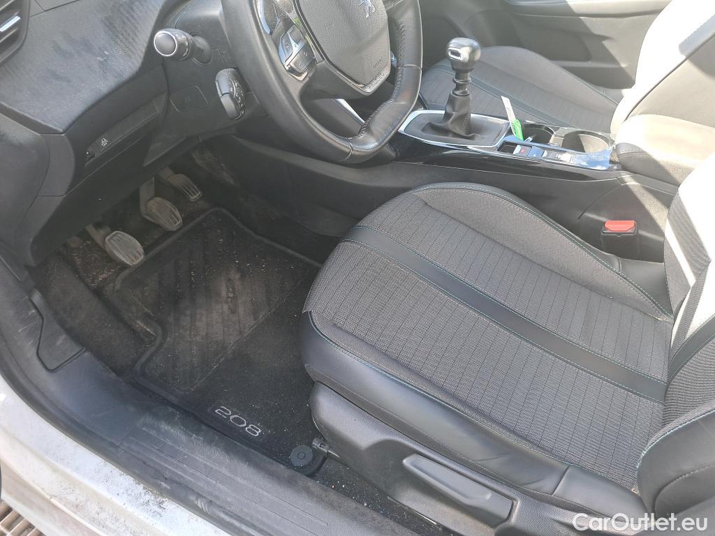  Peugeot  208 PEUGEOT  / 2019 / 5P / berlina con portón PureTech 73kW (100CV) Allure #29