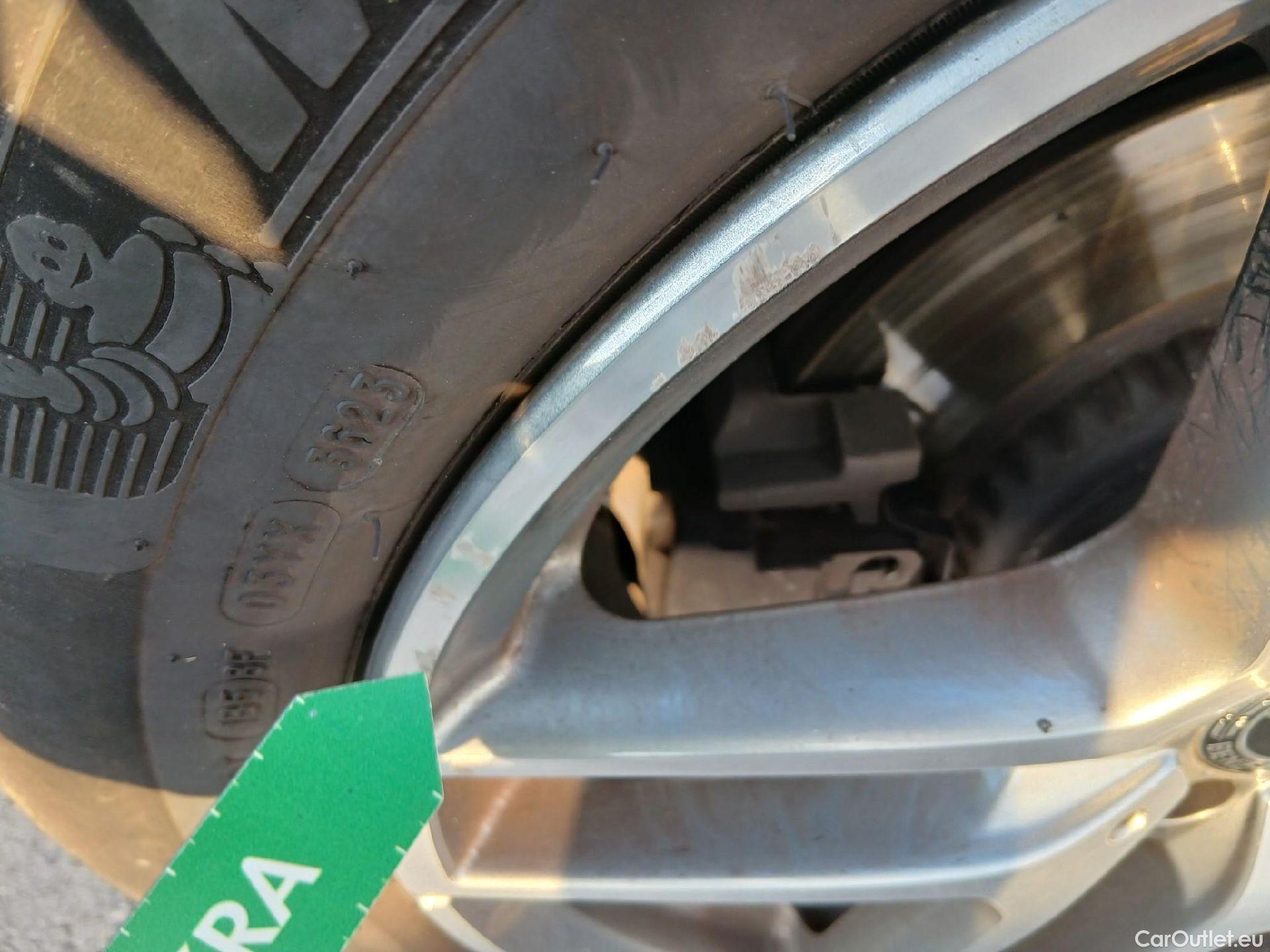 Mercedes  G-Klasee MERCEDES-BENZ Clase GLC / 2015 / 5P / todoterreno GLC 250 4MATIC #5