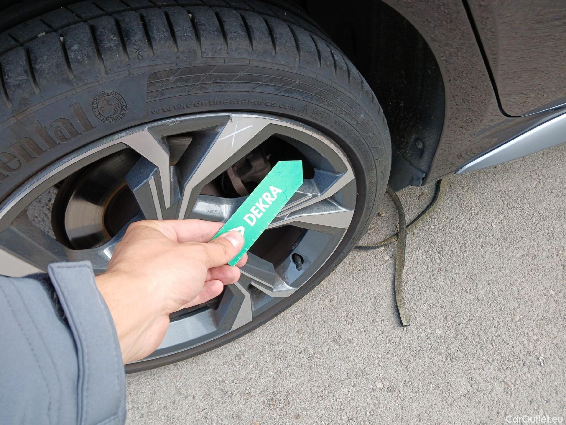 Audi  A3 AUDI  / 2020 / 5P / berlina con portón Sportback S line 40 TFSI e 150kW S tron #25