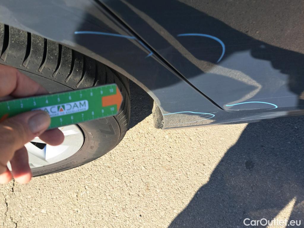 Volkswagen  Golf  VIII Lim. Life 2.0 TDI 115CV MT6 E6dT #11