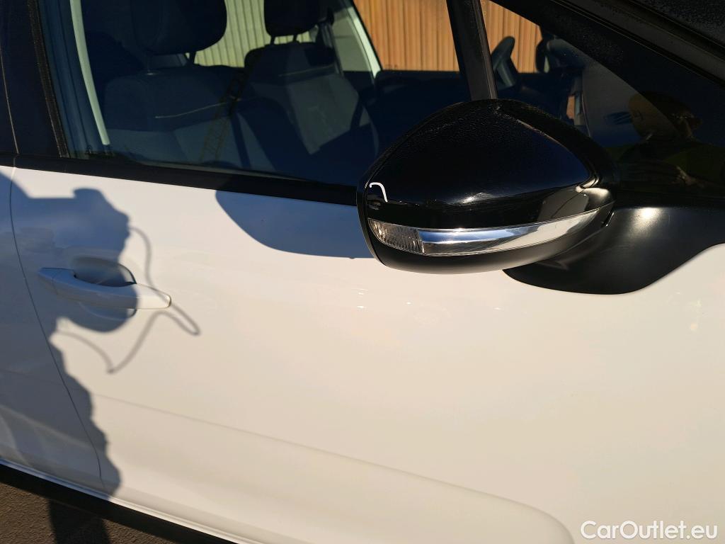  Citroen  C3 CITROEN  / 2020 / 5P / berlina con portón PureTech 60KW (83CV) Live Pack #21