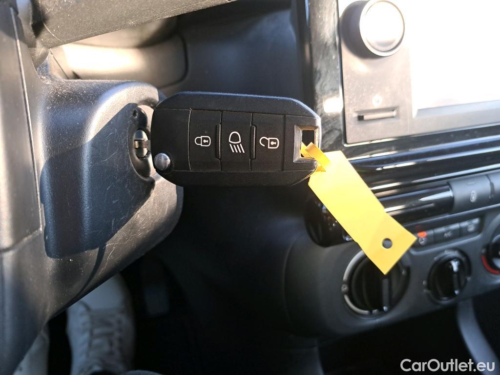  Citroen  C3 CITROEN  / 2020 / 5P / berlina con portón PureTech 60KW (83CV) Live Pack #2