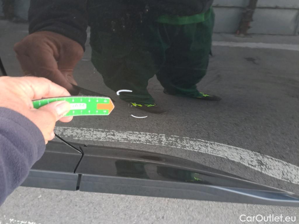 Nissan  Juke NISSAN  / 2019 / 5P / crossover DIG-T 84 kW (114 CV) 6M/T N-Connecta #16