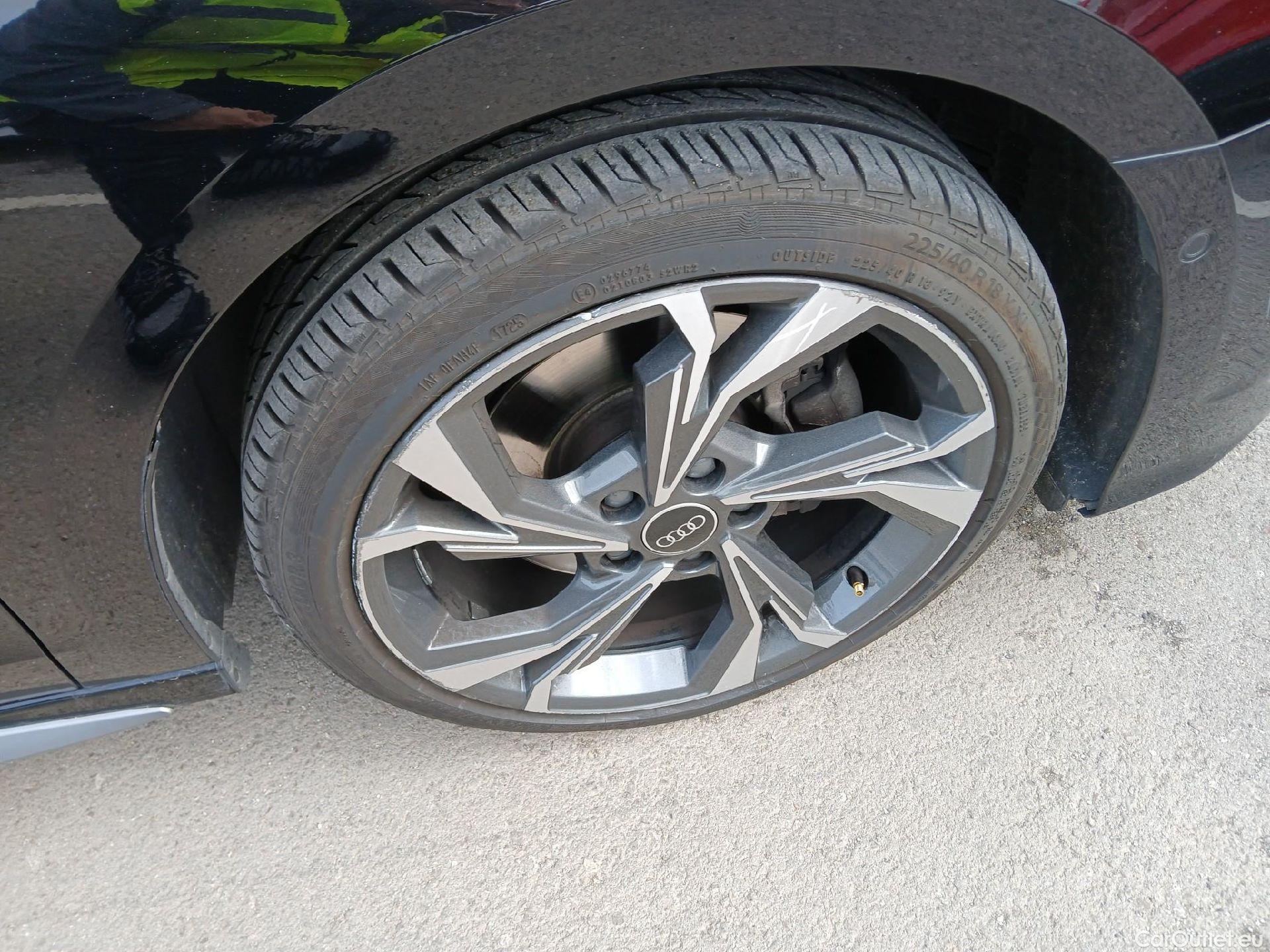 Audi  A3 AUDI  / 2020 / 5P / berlina con portón Sportback S line 40 TFSI e 150kW S tron #34