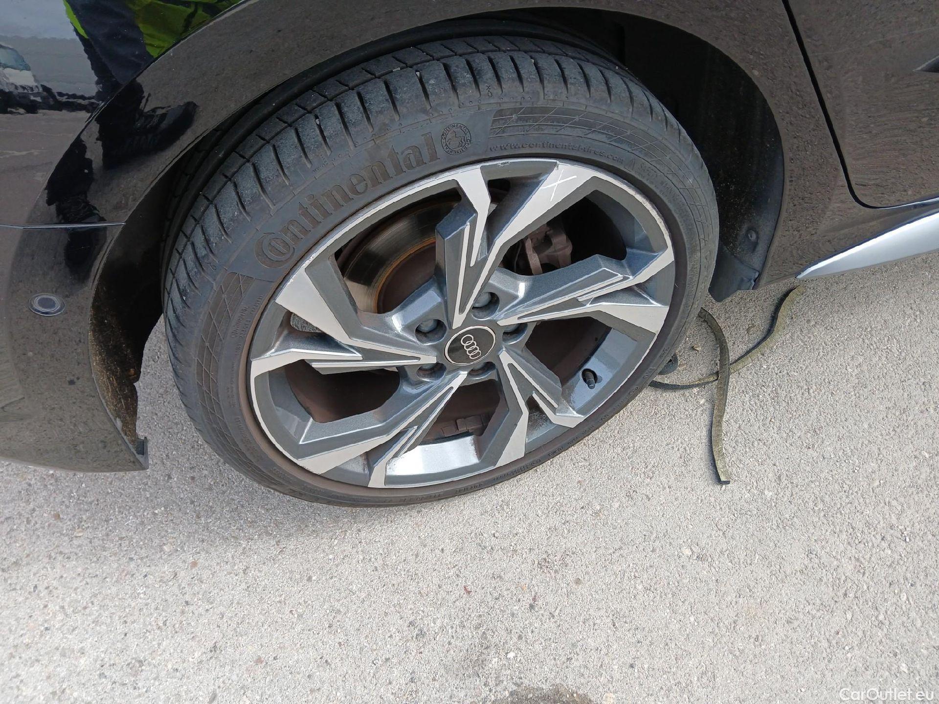 Audi  A3 AUDI  / 2020 / 5P / berlina con portón Sportback S line 40 TFSI e 150kW S tron #26