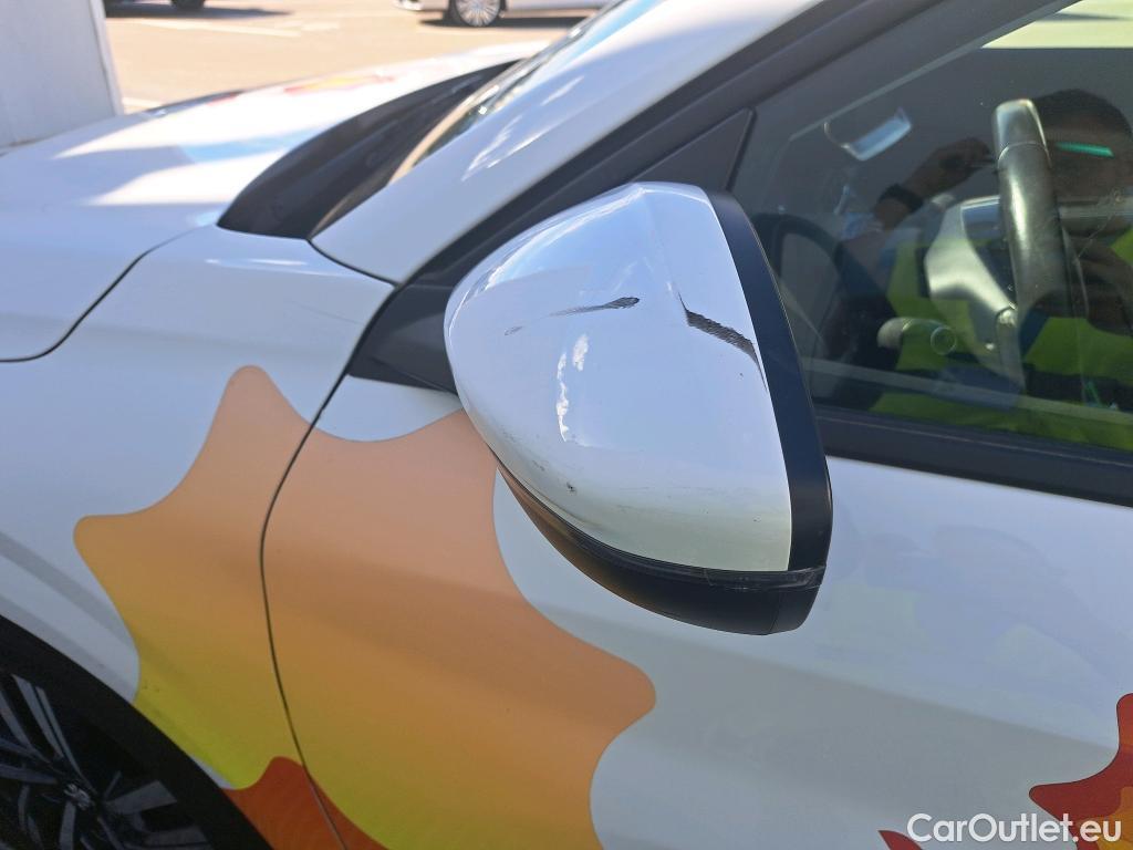  Peugeot  208 PEUGEOT  / 2019 / 5P / berlina con portón PureTech 73kW (100CV) Allure #43