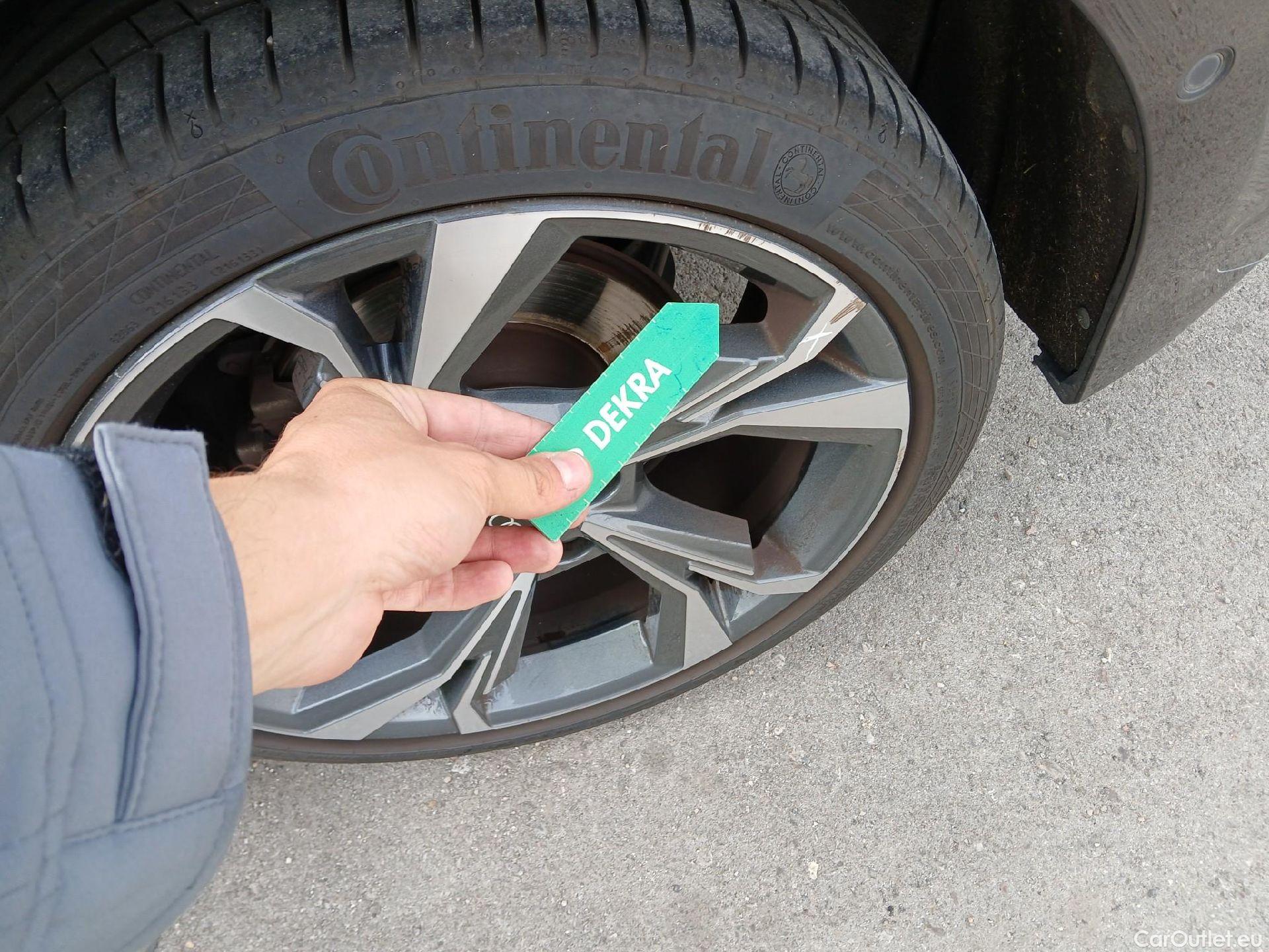 Audi  A3 AUDI  / 2020 / 5P / berlina con portón Sportback S line 40 TFSI e 150kW S tron #16