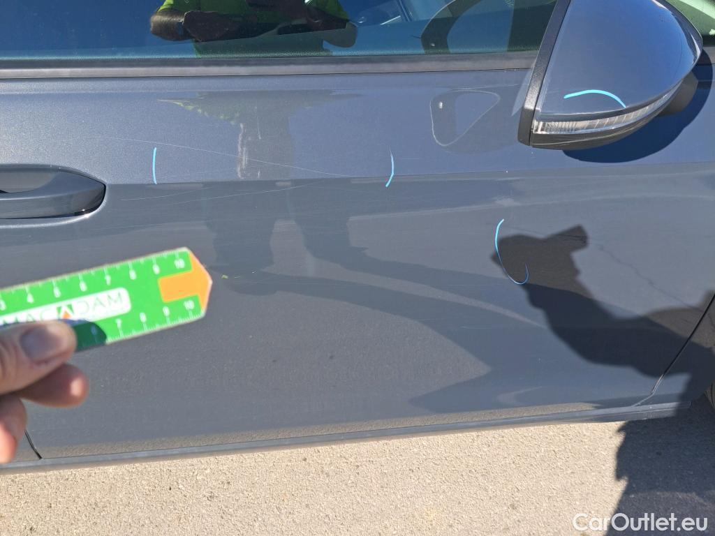 Volkswagen  Golf  VIII Lim. Life 2.0 TDI 115CV MT6 E6dT #34