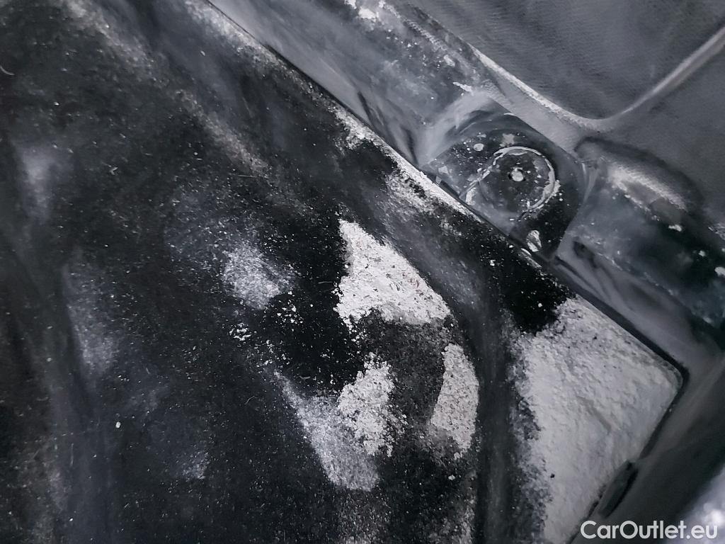  Peugeot  3008 PEUGEOT  / 2020 / 5P / todoterreno 1.5 BlueHDi 96kW (130CV) S&S Active Pack (AC4) #23