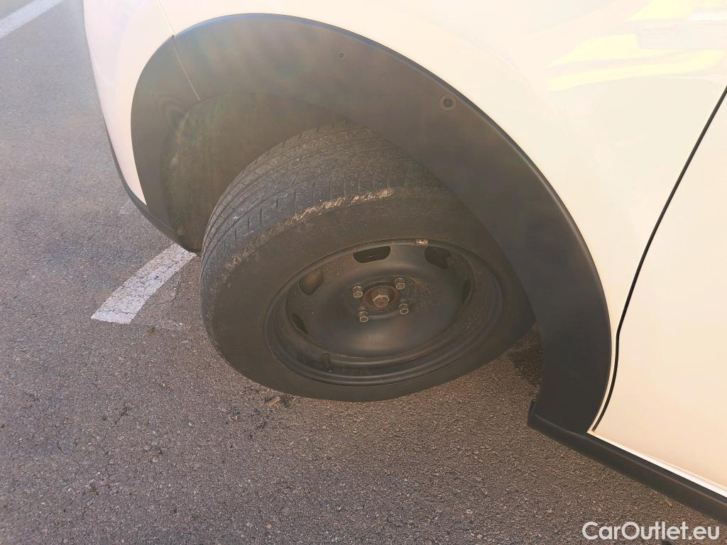  Citroen  C3 CITROEN  / 2020 / 5P / berlina con portón PureTech 60KW (83CV) Live Pack #13