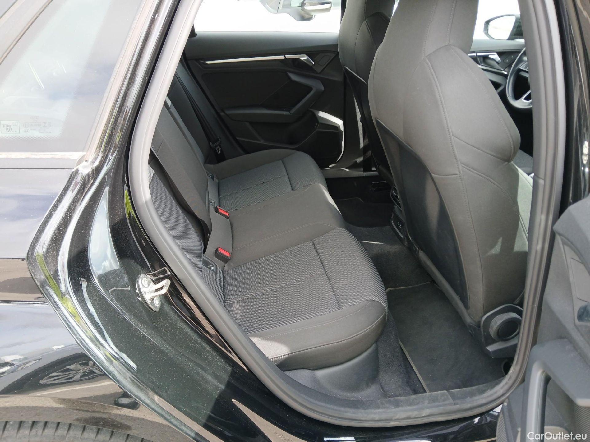 Audi  A3 AUDI  / 2020 / 5P / berlina con portón Sportback S line 40 TFSI e 150kW S tron #7