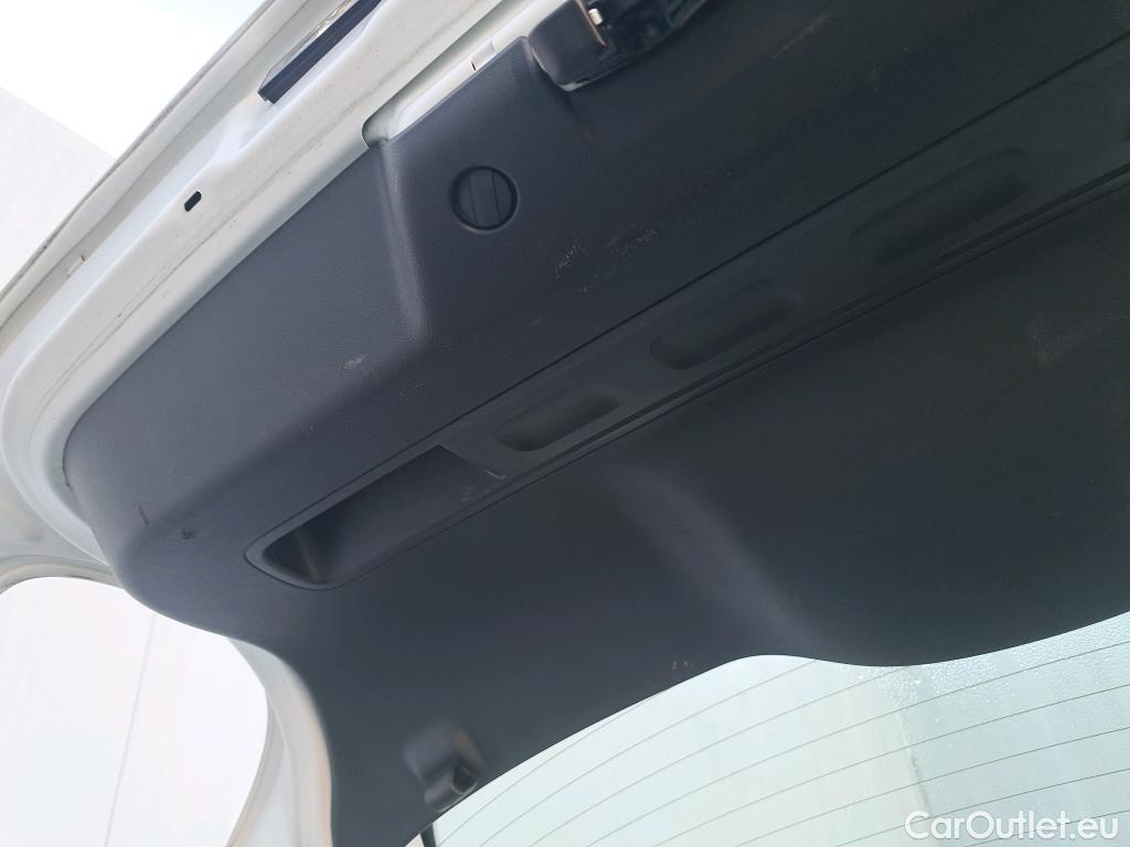  Citroen  C3 CITROEN  / 2020 / 5P / berlina con portón PureTech 60KW (83CV) Live Pack #23