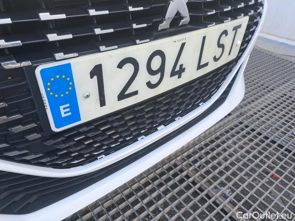  Peugeot  208 PEUGEOT  / 2019 / 5P / berlina con portón PureTech 73kW (100CV) Allure #49